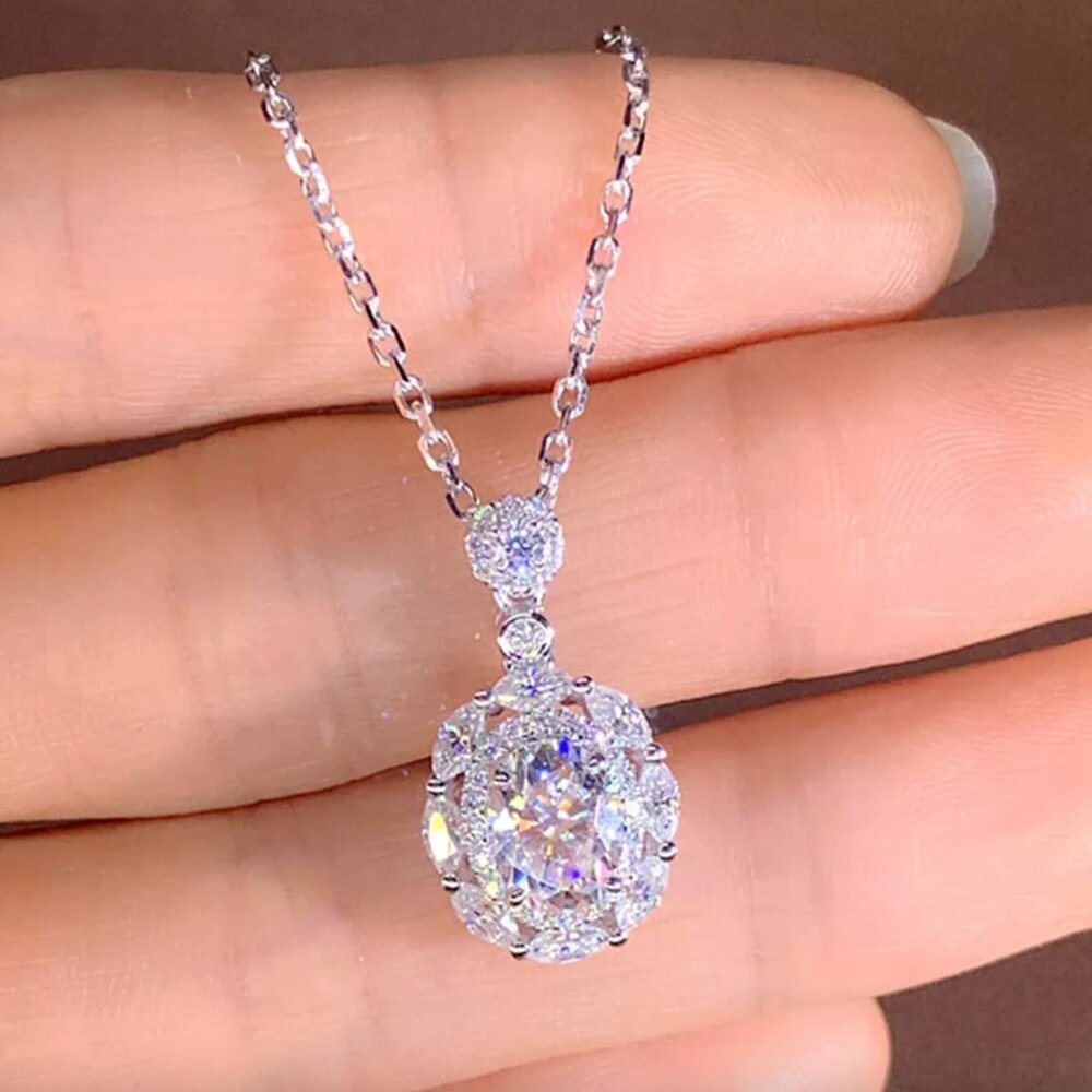 NEW 18k White Gold Oval Cut Diamond Necklace - Picture 4 of 4